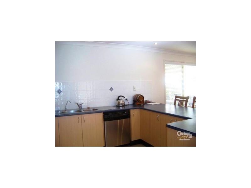 18 Moorinya Cct, North Lakes QLD 4509