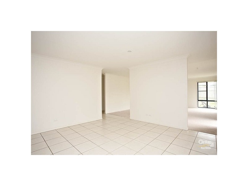 19 Mikaela Court, Kallangur QLD 4503