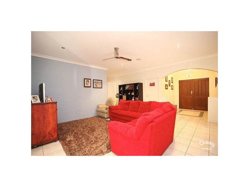 11 Lochern Court, North Lakes QLD 4509