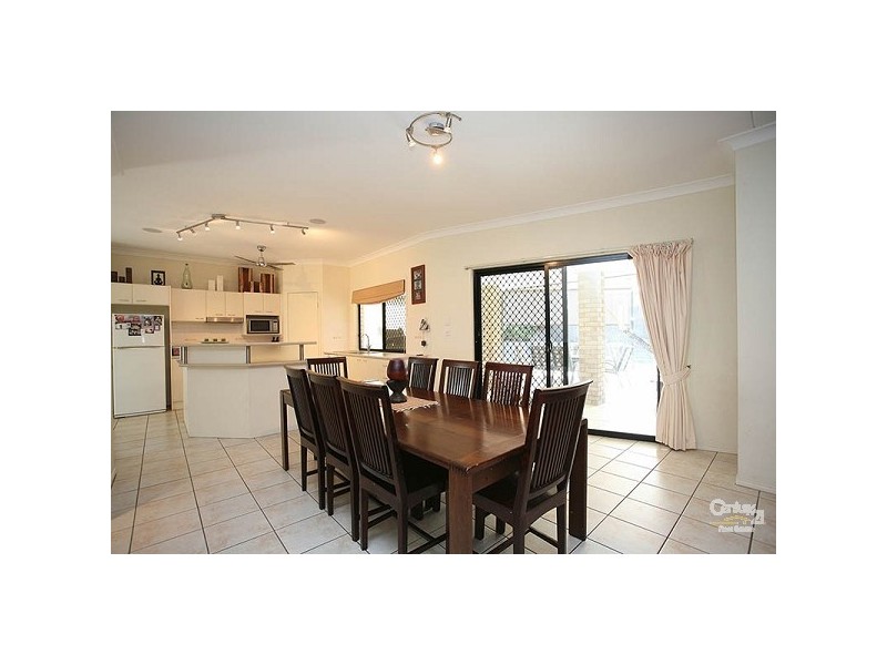 11 Lochern Court, North Lakes QLD 4509