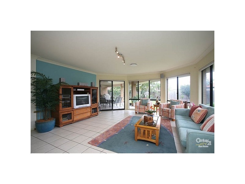 4 Canundra Street, North Lakes QLD 4509