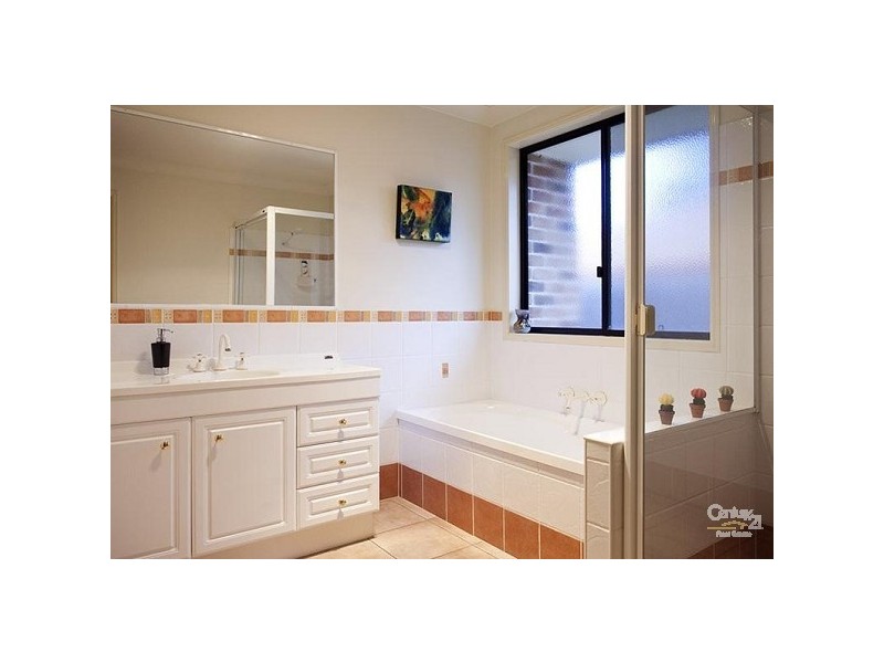 60 McKillop, Rothwell QLD 4022