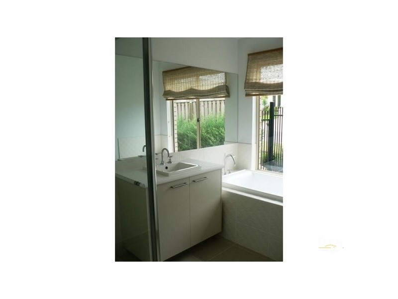 11 Gleeson, North Lakes QLD 4509