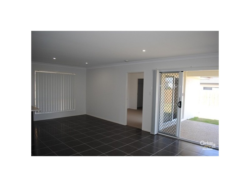 8 Merion Crescent, North Lakes QLD 4509