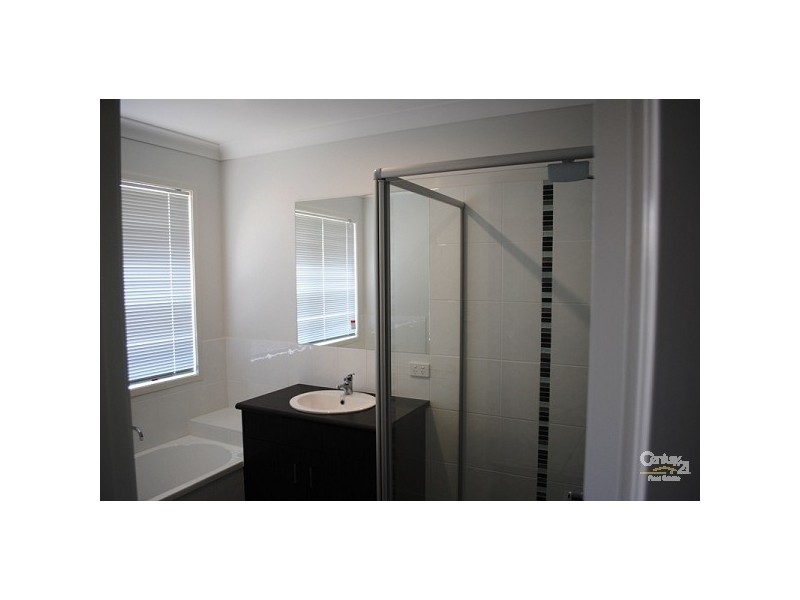 8 Merion Crescent, North Lakes QLD 4509