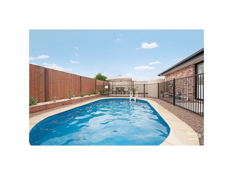 25 Stamp st, Deception Bay QLD 4508