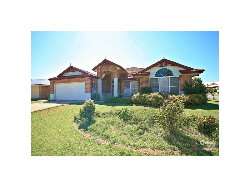 19 Heathcote Avenue, North Lakes QLD 4509