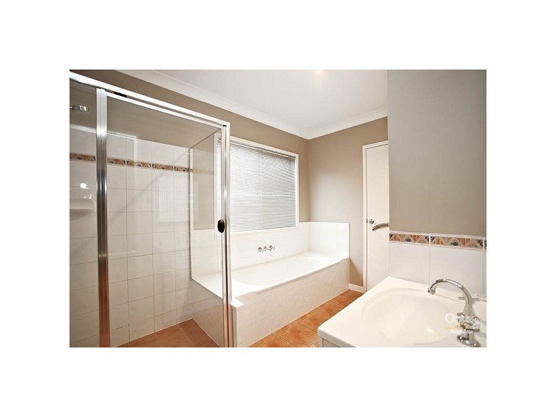 15 Morwell Crescent, North Lakes QLD 4509