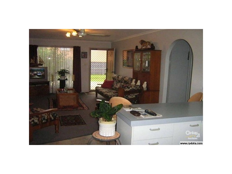 2/4 Manley Street, Caboolture QLD 4510