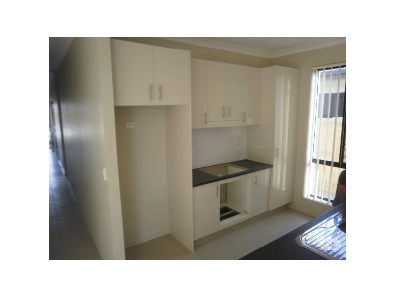 50 Menara Cr, North Lakes QLD 4509