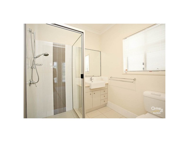 25 Rawlins Crescent, North Lakes QLD 4509