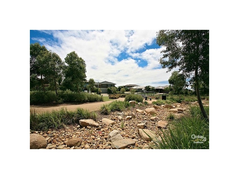 25 Rawlins Crescent, North Lakes QLD 4509