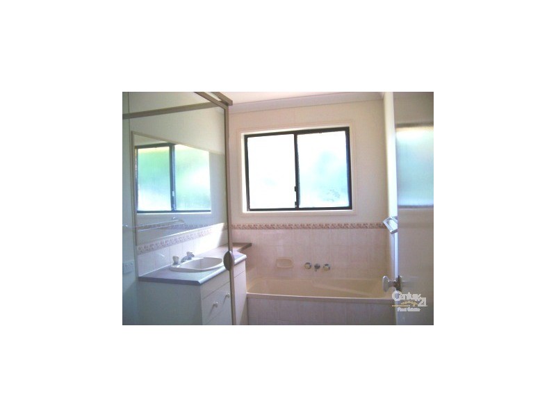 16 Monaghan Crescent, North Lakes QLD 4509