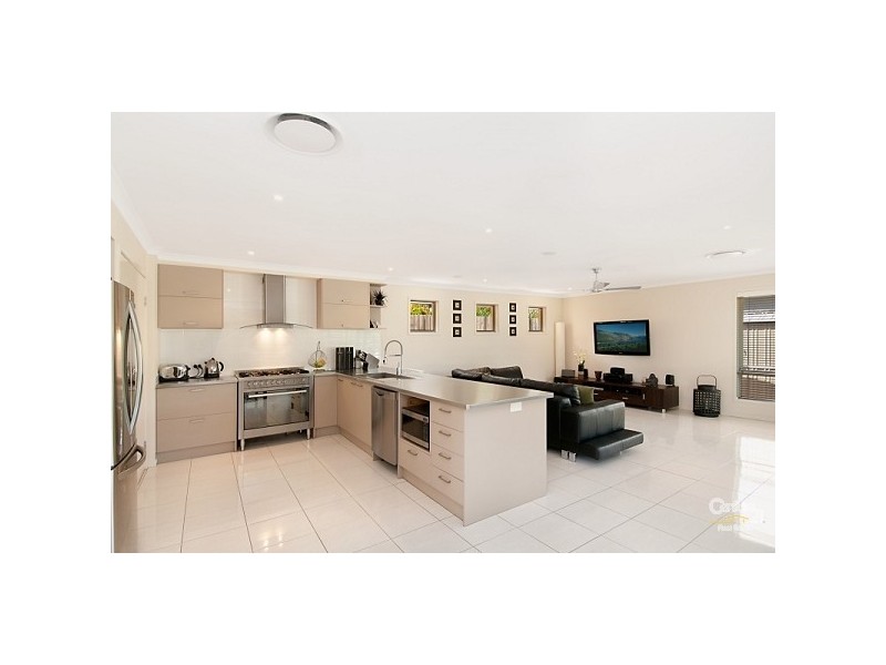 2 TURNSTONE CCT, North Lakes QLD 4509