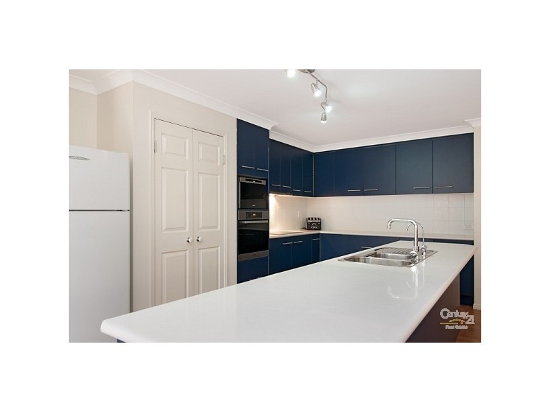 5 DOTTEREL CR, North Lakes QLD 4509