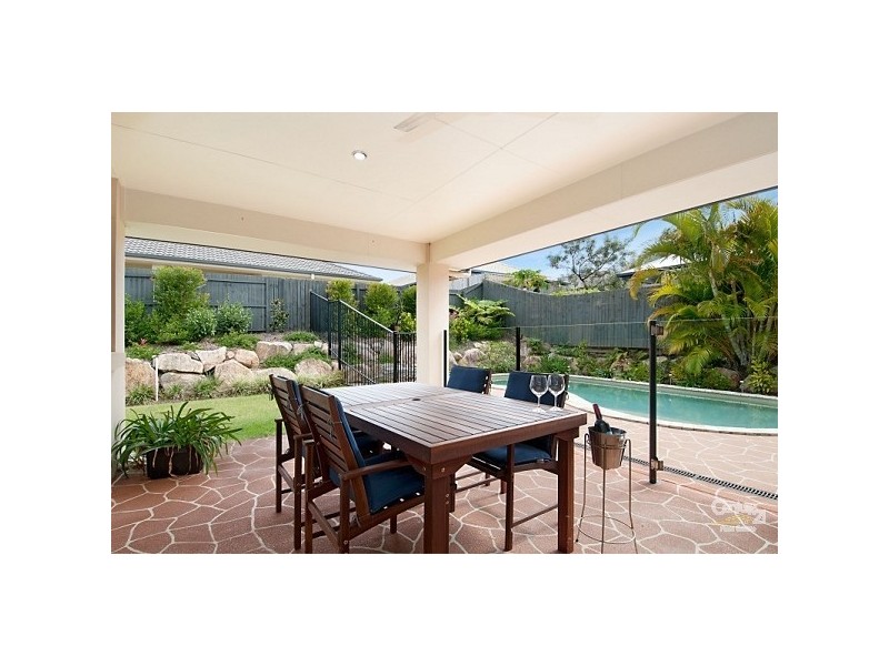 5 DOTTEREL CR, North Lakes QLD 4509