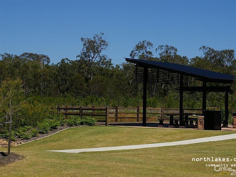 3 Sears Pde, North Lakes QLD 4509