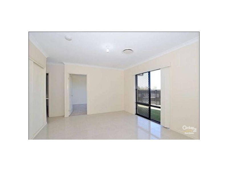 23 Eaton Close, North Lakes QLD 4509