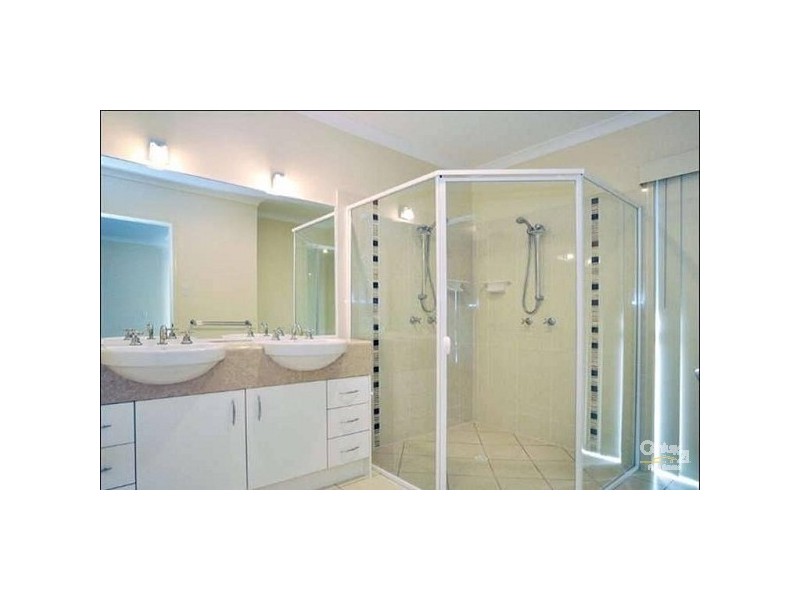 23 Eaton Close, North Lakes QLD 4509