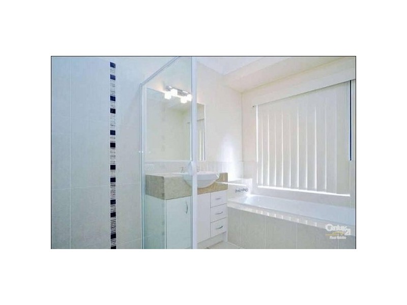 23 Eaton Close, North Lakes QLD 4509