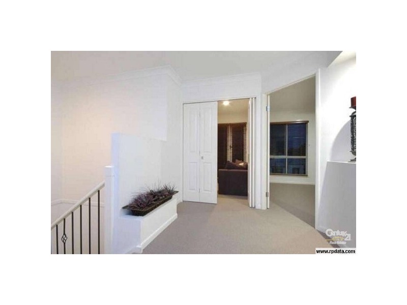 2 Douglas Circuit, North Lakes QLD 4509