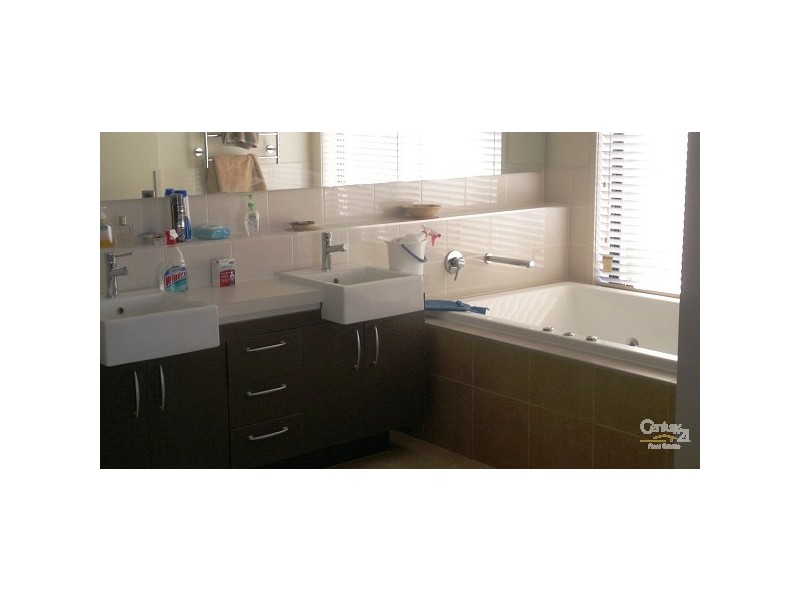 4 Wallaroo Circuit, North Lakes QLD 4509