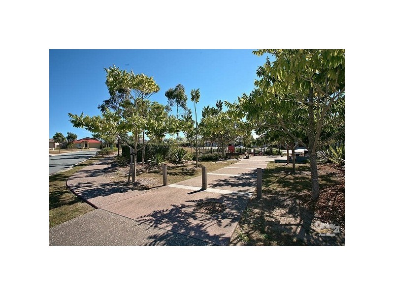 7 Echidna Parade, North Lakes QLD 4509