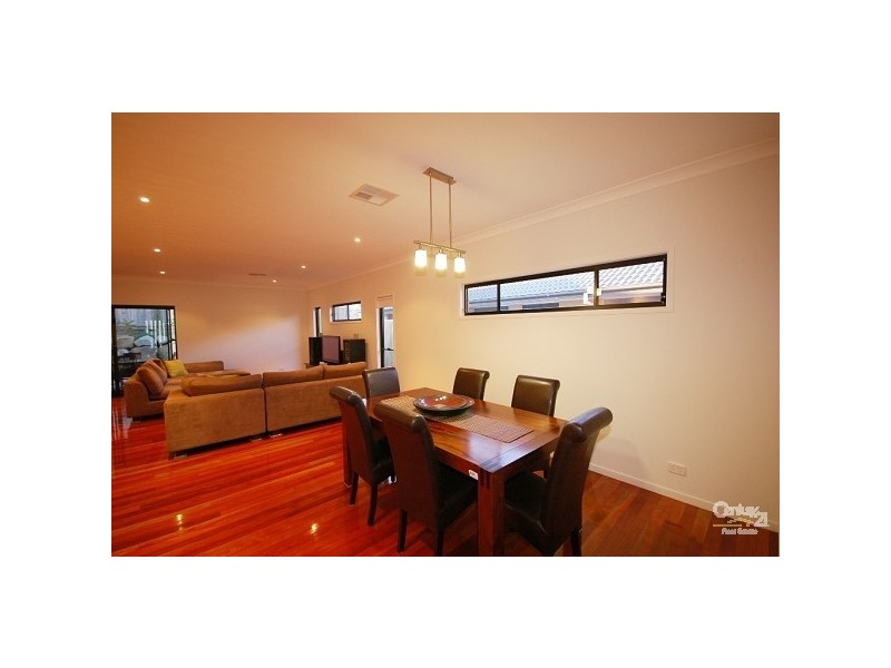 48 Mackintosh Drive, North Lakes QLD 4509