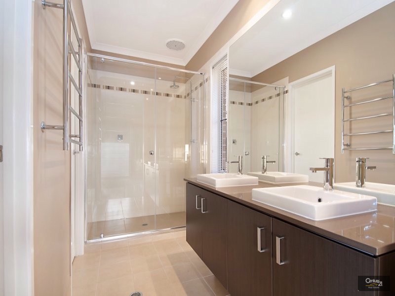 1 Wallis Circuit, North Lakes QLD 4509