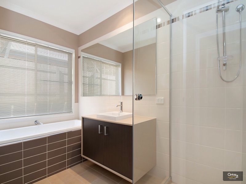 1 Wallis Circuit, North Lakes QLD 4509