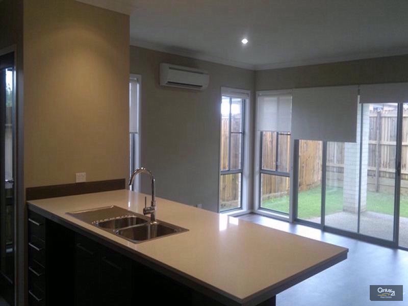 6 Wallis Circuit, North Lakes QLD 4509