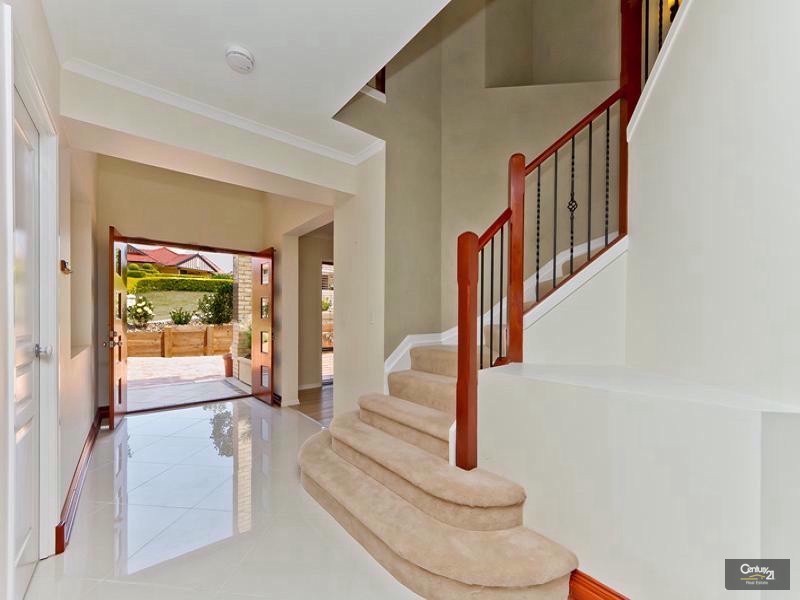 9 Hambelton Crescent, Murrumba Downs QLD 4503
