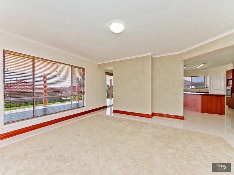 9 Hambelton Crescent, Murrumba Downs QLD 4503