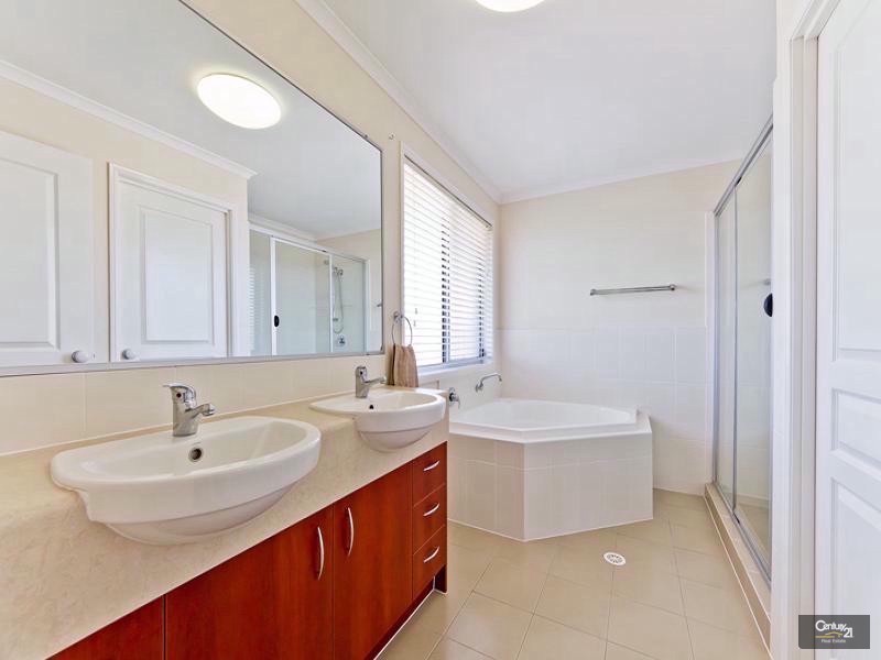 9 Hambelton Crescent, Murrumba Downs QLD 4503