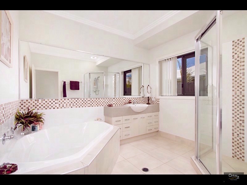 4 Denis Street, Murrumba Downs QLD 4503