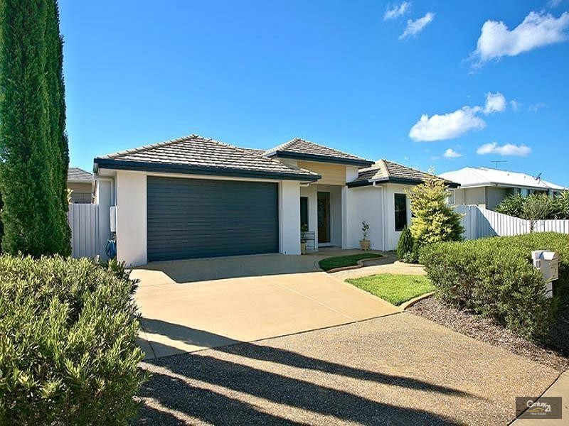 7 Trevino Parade, North Lakes QLD 4509