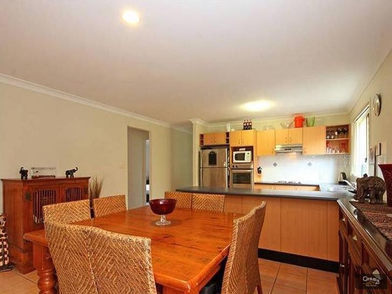 15 Wyperfield Court, North Lakes QLD 4509