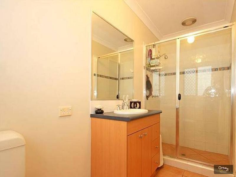 15 Wyperfield Court, North Lakes QLD 4509