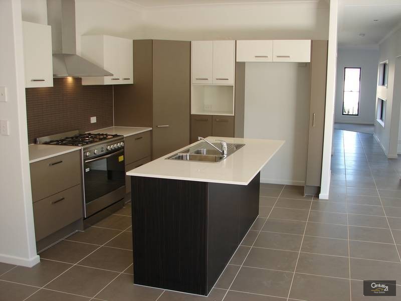 38 Ballesteros Street, North Lakes QLD 4509