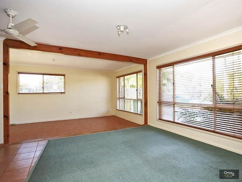 2 Theten Court, Kallangur QLD 4503