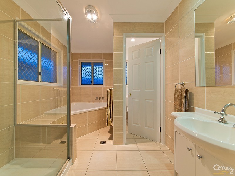 6 Alambi Court, Rothwell QLD 4022