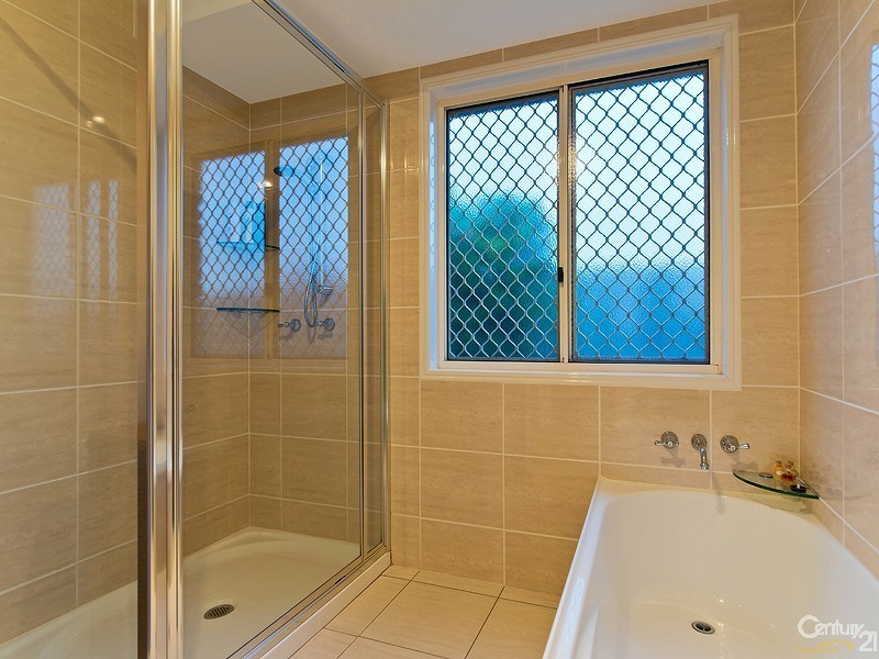 6 Alambi Court, Rothwell QLD 4022