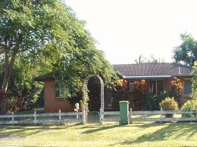 61 Broadwater Terrace, Redland Bay QLD 4165