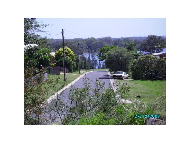 48 Cavendish St, Russell Island QLD 4184