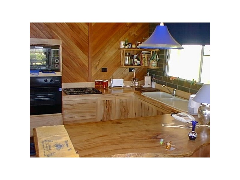 48 Cavendish St, Russell Island QLD 4184