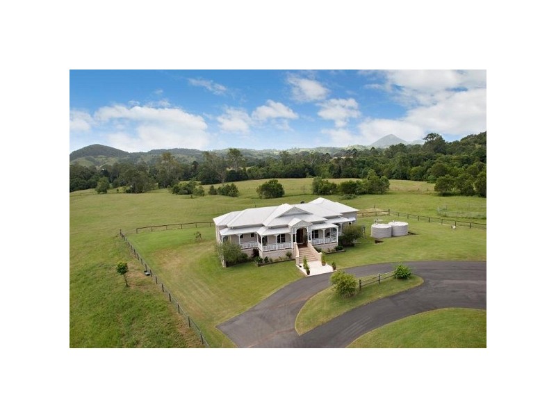 992 Browns Ck Rd, Eerwah Vale QLD 4562