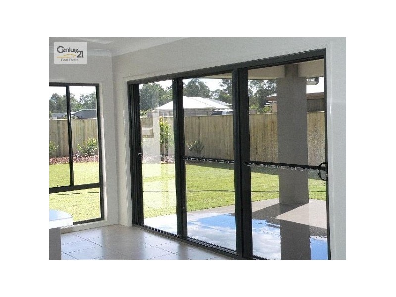 12 Burrell Ave, Eumundi QLD 4562