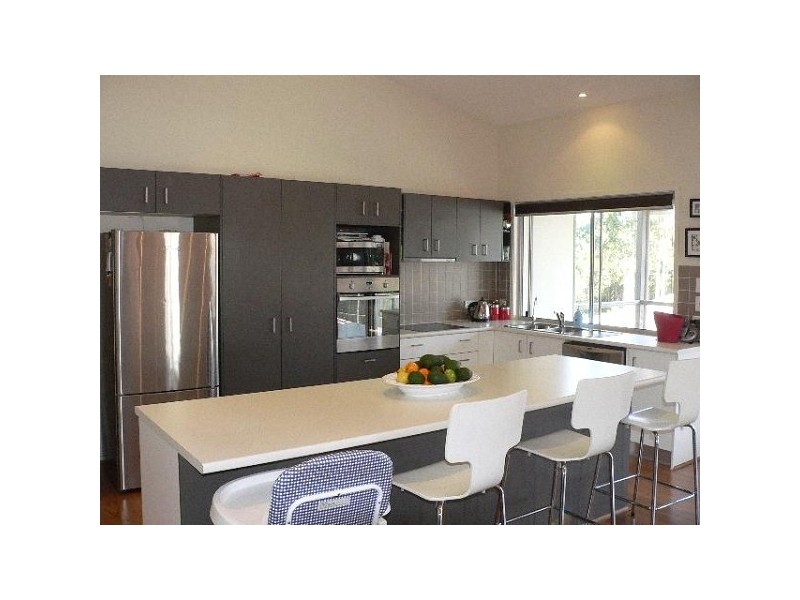 8 Dollarbird Drive, Pomona QLD 4568