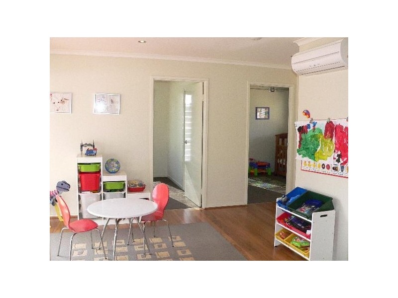 8 Dollarbird Drive, Pomona QLD 4568