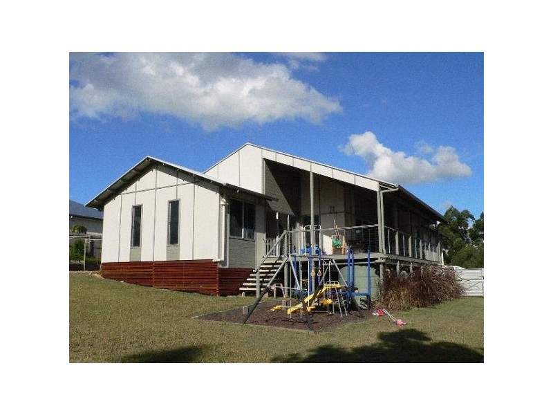 8 Dollarbird Drive, Pomona QLD 4568